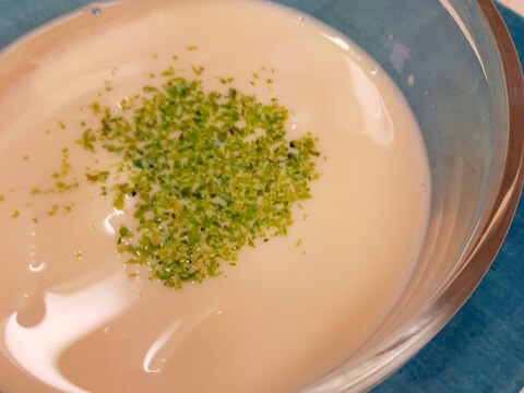 豆腐とアオサ粉で(^^)めんつゆ豆乳スープ♪